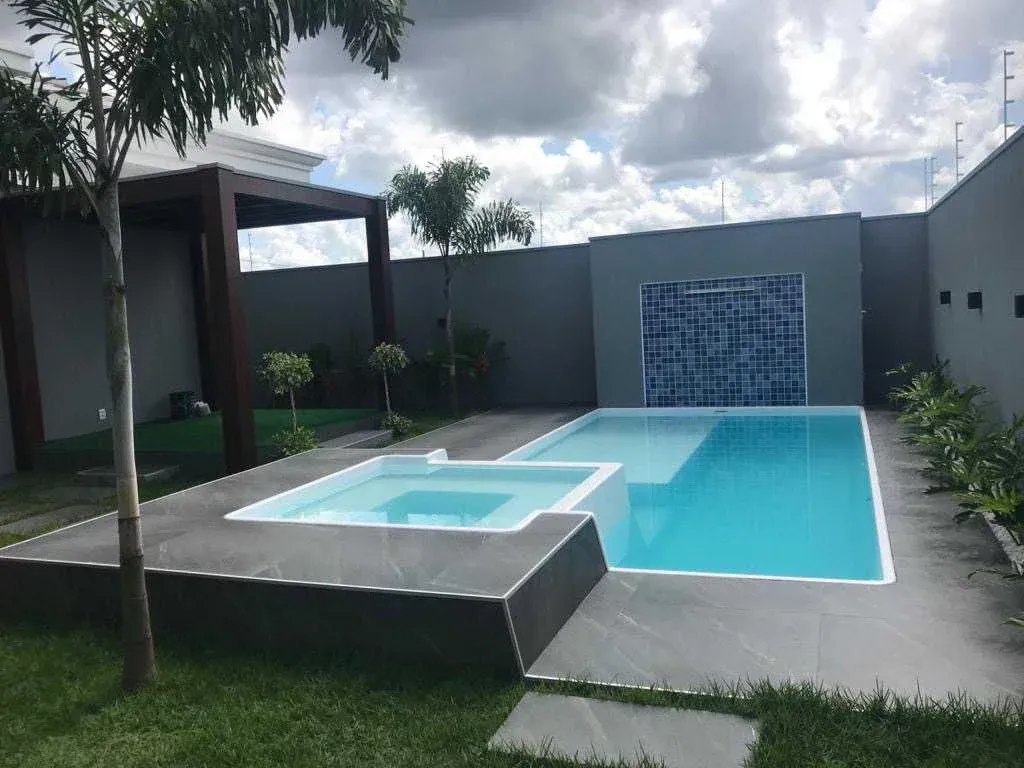 Fiberglass pool installed in Kansas City clay soil — stable shell with compacted backfill
