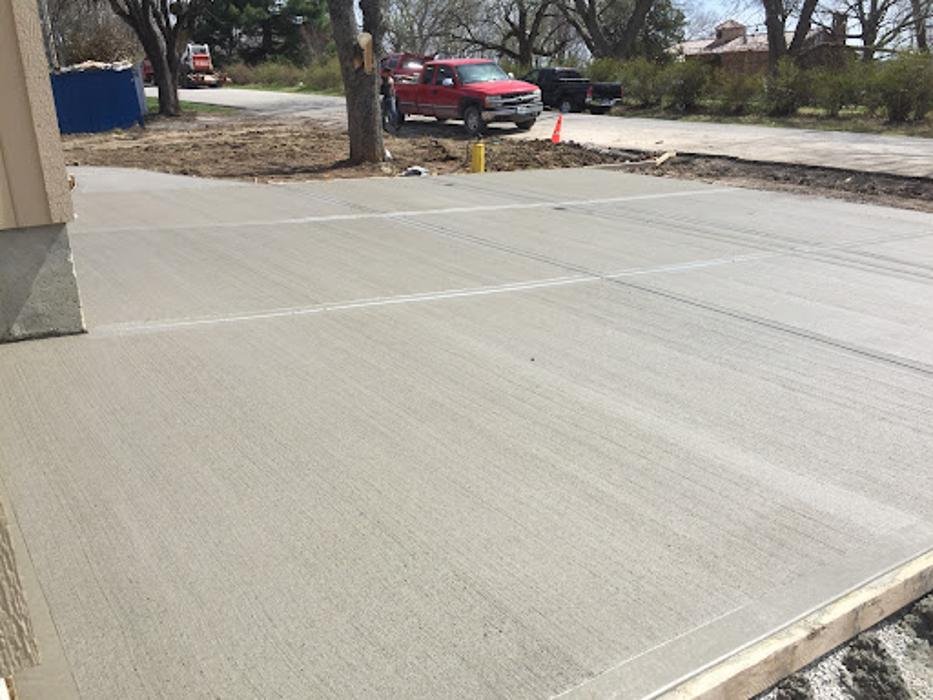 Commercial concrete pad Kansas City — large-scale installation | Ford Concrete